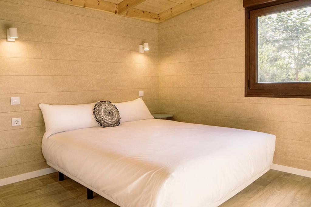El Arrebol Comfort Camp Хака Екстериор снимка