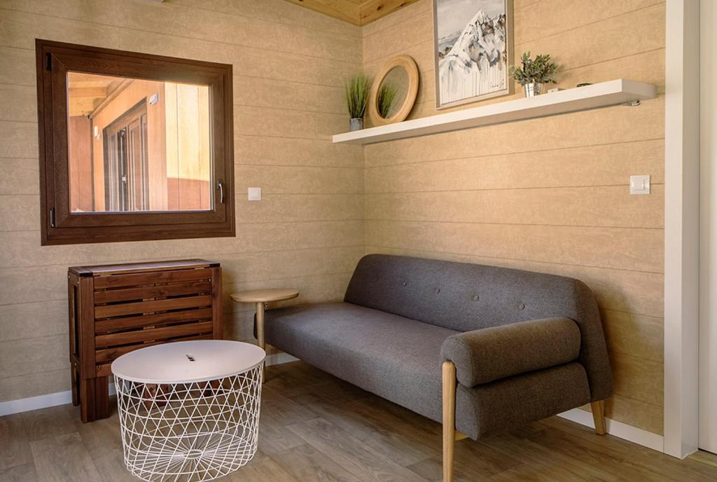 El Arrebol Comfort Camp Хака Екстериор снимка