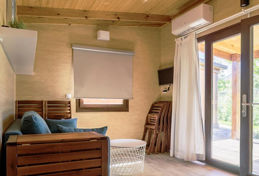 El Arrebol Comfort Camp Хака Екстериор снимка