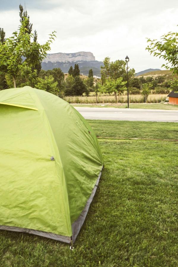 El Arrebol Comfort Camp Хака Екстериор снимка
