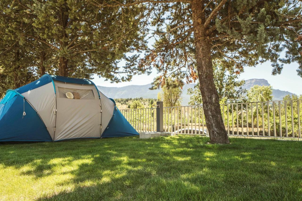 El Arrebol Comfort Camp Хака Екстериор снимка